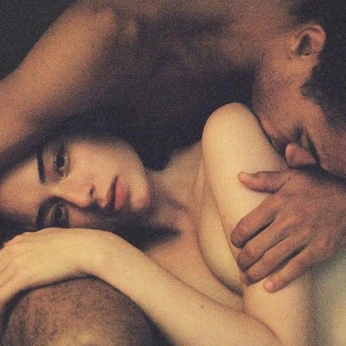 A cover of "wolves 🐺🖤" cluster. The owner is bloomingsamsara. The cluster consists of 73 elements.