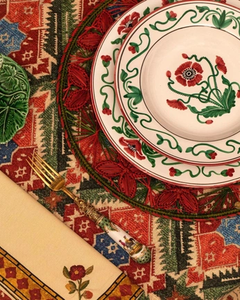 A cover of "MAXIMALISM" cluster. The owner is natanllewellyn. The cluster consists of 1 element.