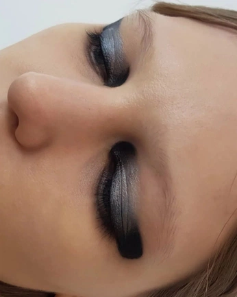 A cover of "Mon’ae Make-up" cluster. The owner is gurber78. The cluster consists of 21 elements.