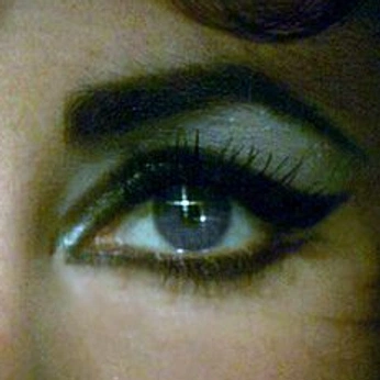 A cover of "Eyes" cluster. The owner is denthead. The cluster consists of 10 elements.