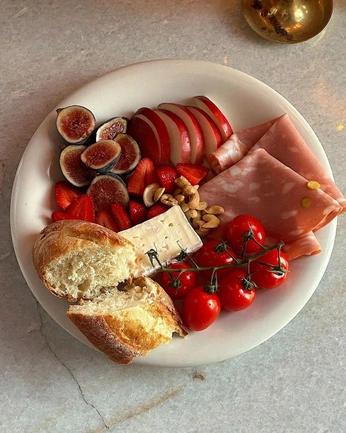 A cover of "Gurman" cluster. The owner is izsha. The cluster consists of 1 element.