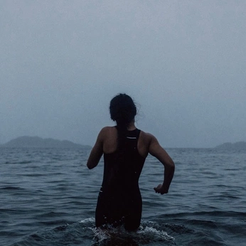 A cover of "SWIM" cluster. The owner is gaeezsothystudio. The cluster consists of 61 elements.