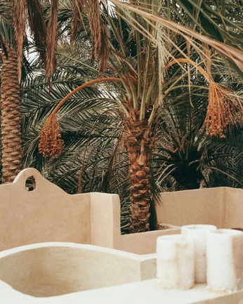 A cover of "Deserted Away | غياهب" cluster. The owner is mazing. The cluster consists of 68 elements.