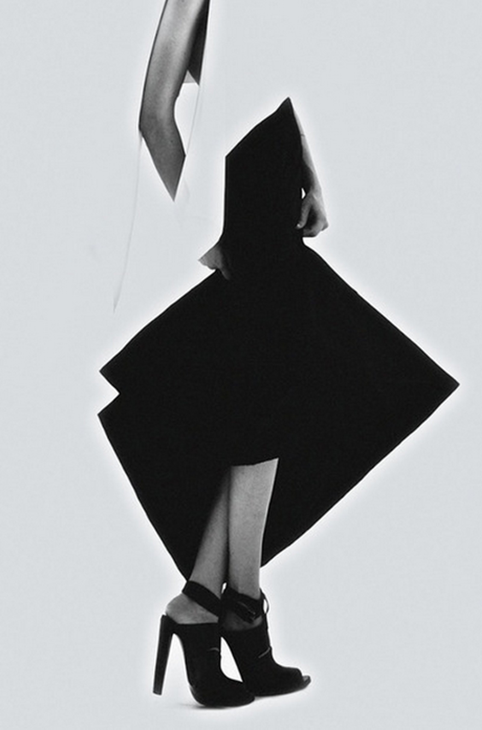 STUDIO FORM — 3