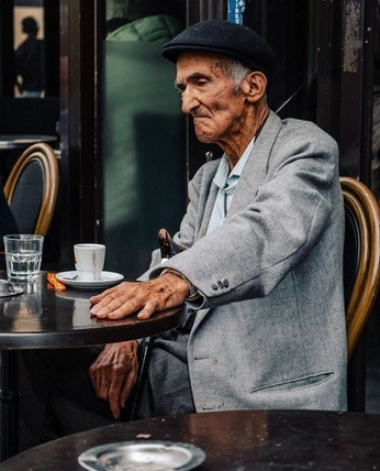 A cover of "The Figure" cluster. The owner is moots. The cluster consists of 35 elements.