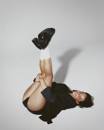 A cover of "Colors" cluster. The owner is angiannn. The cluster consists of 6 elements.