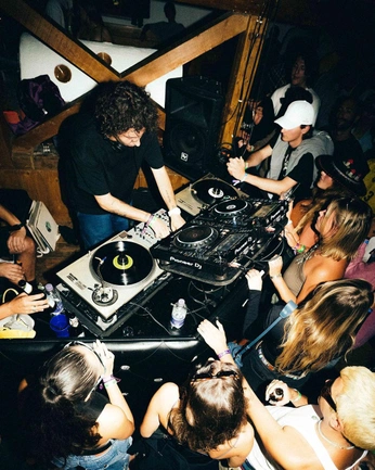 A cover of "Boiler Room Sessions" cluster. The owner is gray01. The cluster consists of 29 elements.