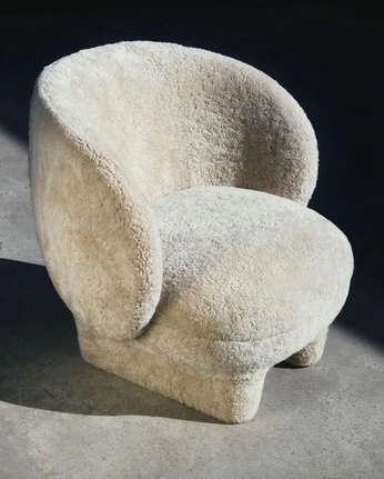 A cover of "ROOM SELECTION — 01" cluster. The owner is carlosancona. The cluster consists of 16 elements.