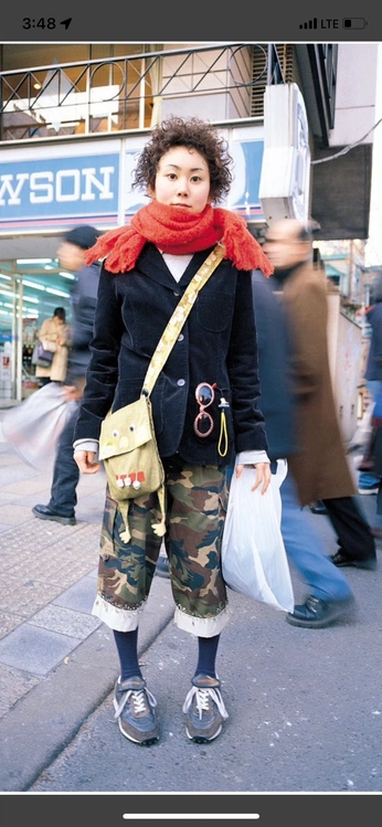 A cover of "fashion" cluster. The owner is yuckqr. The cluster consists of 16 elements.