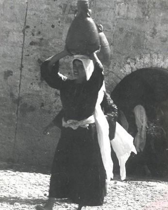 A cover of "Figure Design Poses" cluster. The owner is agriffinart. The cluster consists of 3 elements.