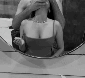 A cover of "freaky couple" cluster. The owner is nasaje. The cluster consists of 174 elements.