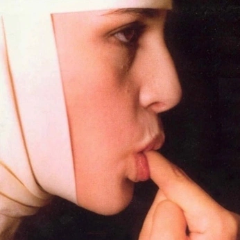 A cover of "🍸" cluster. The owner is norah. The cluster consists of 22 elements.