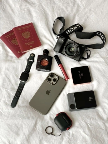 A cover of "EL" cluster. The owner is monopeak. The cluster consists of 68 elements.