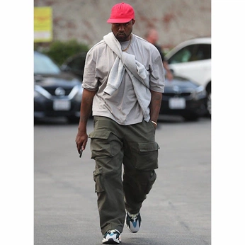 A cover of "2050 HAUS" cluster. The owner is georgenaux. The cluster description is "articles of clothing in my mind". The cluster consists of 53 elements.