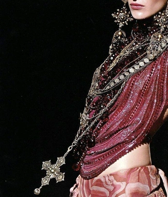 A cover of "to die for" cluster. The owner is otherwrldlyangel. The cluster consists of 178 elements.