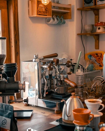 A cover of "INTERIEUR CAFE" cluster. The owner is pinkwhale. The cluster consists of 45 elements.