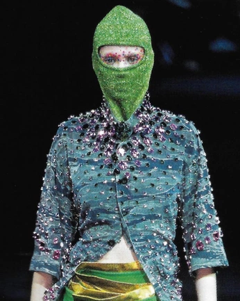 A cover of "Amethyst" cluster. The owner is izzy5000. The cluster consists of 5 elements.