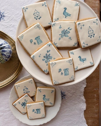 A cover of "Xmas biscuit" cluster. The owner is ines.cazaux. The cluster consists of 28 elements.