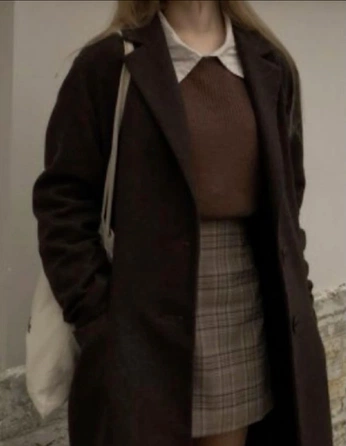 A cover of "(f) d. academia fashion" cluster. The owner is krooxes. The cluster consists of 30 elements.