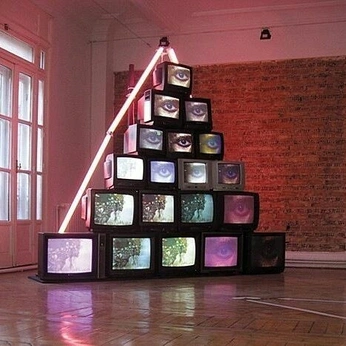 A cover of "TVs" cluster. The owner is gorillaland. The cluster consists of 9 elements.