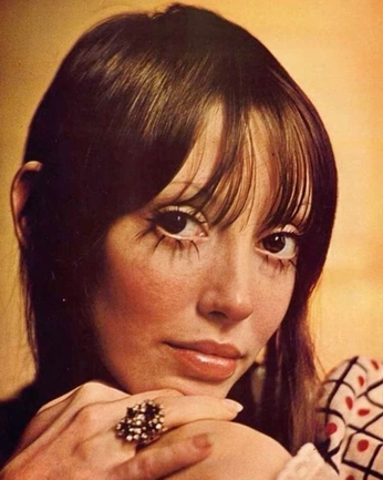 A cover of "divaaa" cluster. The owner is strwberriesnc0ke. The cluster consists of 5 elements.