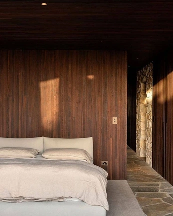 A cover of "Master Bedroom Inspo" cluster. The owner is voulucreative. The cluster consists of 2 elements.