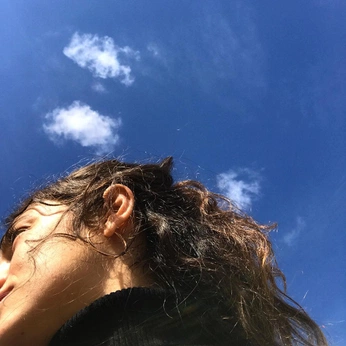 A cover of "Closeups" cluster. The owner is wawarichardson. The cluster consists of 16 elements.