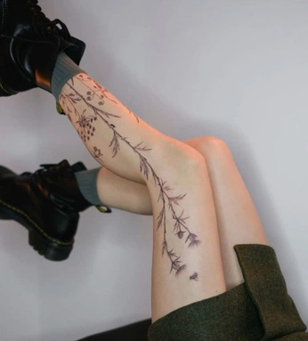 A cover of "Tats and jewelry" cluster. The owner is eclipsewilliam. The cluster consists of 53 elements.