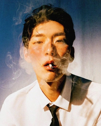 A cover of "Face ref" cluster. The owner is elhenw. The cluster consists of 5 elements.