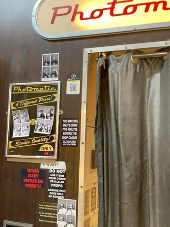 A cover of "Места" cluster. The owner is azzo3. The cluster consists of 23 elements.