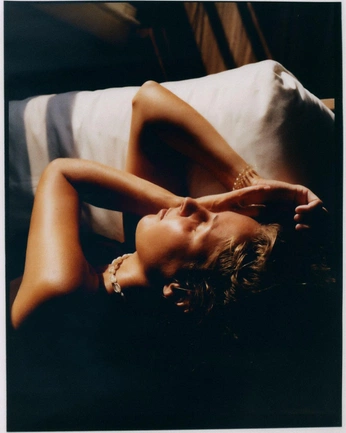 A cover of "Siesta" cluster. The owner is jereek. The cluster consists of 8 elements.