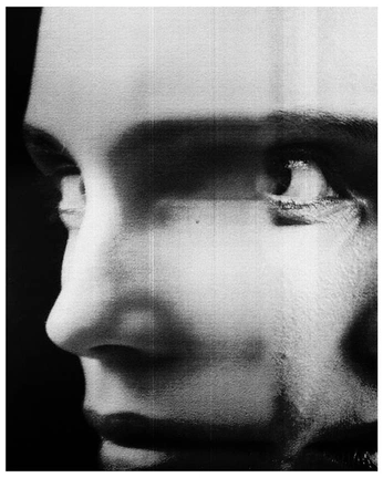 A cover of "Love" cluster. The owner is nykso. The cluster consists of 32 elements.