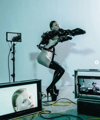 A cover of "AG" cluster. The owner is juliangigola. The cluster consists of 6 elements.