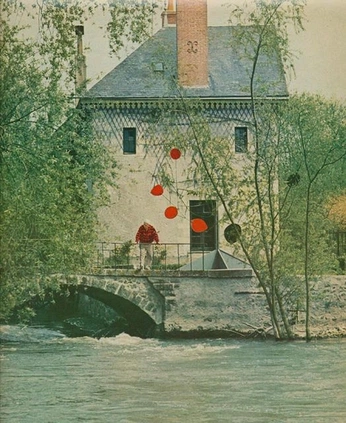 A cover of "LOOK" cluster. The owner is reasonsfor. The cluster consists of 37 elements.