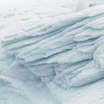 A cover of "total cold aura" cluster. The owner is uverdo. The cluster consists of 11 elements.