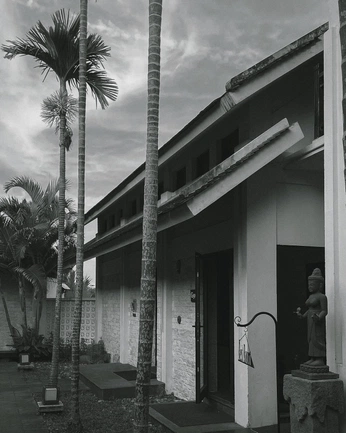 A cover of "BELUCI HOME" cluster. The owner is psstudio. The cluster consists of 9 elements.