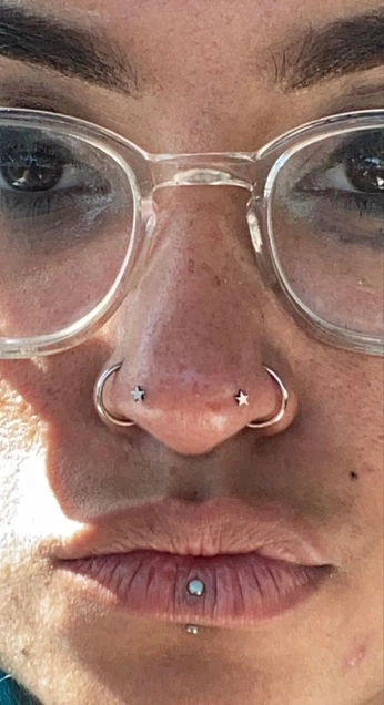 A cover of "aunty cunty" cluster. The owner is mr.mermaidprince. The cluster consists of 313 elements.