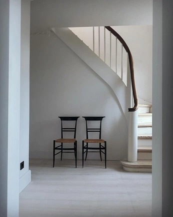 A cover of "Stairs" cluster. The owner is henrybrereton. The cluster consists of 6 elements.