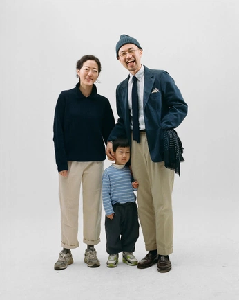 A cover of "Family photos" cluster. The owner is helie. The cluster consists of 40 elements.