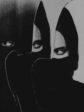 A cover of "face" cluster. The owner is bbisamess. The cluster consists of 32 elements.