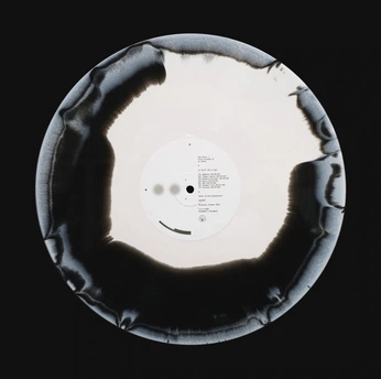 A cover of "Vinyl" cluster. The owner is balqui. The cluster consists of 8 elements.