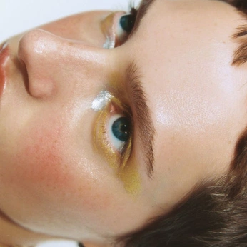 A cover of "humanus" cluster. The owner is treffpunkt. The cluster description is "listening is not the same as impatiently waiting for the other person.". The cluster consists of 58 elements.