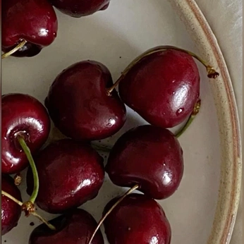 A cover of "Cherries" cluster. The owner is 0ff1c14ly4mb3r. The cluster consists of 21 elements.