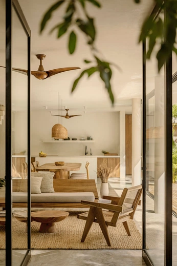 A cover of "Townhouse Photography" cluster. The owner is tristan.stocker. The cluster consists of 2 elements.