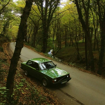 A cover of "Volvo" cluster. The owner is mkuchenb. The cluster description is "Volvo 242 DL only". The cluster consists of 7 elements.