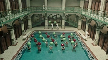 A cover of "film interiors" cluster. The owner is felicityporter. The cluster consists of 2 elements.