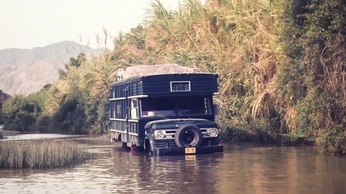 A cover of "r e a▐  ▐ i f e" cluster. The owner is shae.ziii. The cluster consists of 3 elements.