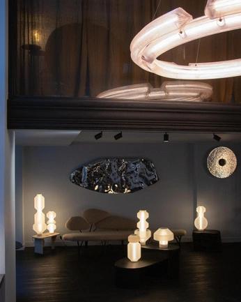 A cover of "lights" cluster. The owner is chloebfr. The cluster consists of 35 elements.