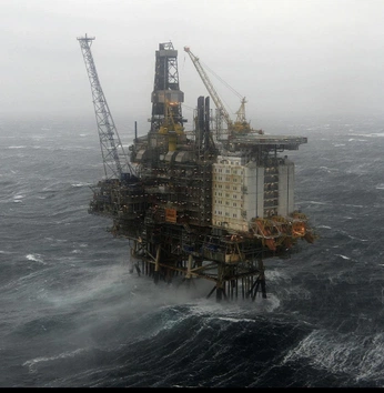 A cover of "PETROcore" cluster. The owner is ijaleofficial. The cluster consists of 161 elements.