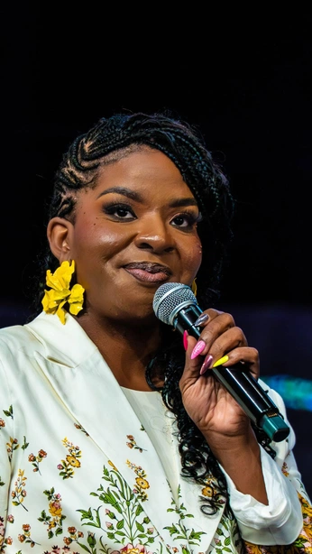 A cover of "6.29" cluster. The owner is makennacreative. The cluster consists of 4 elements.